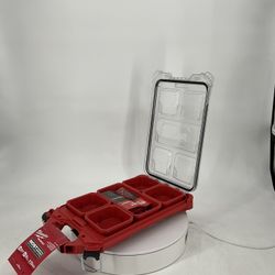 Milwaukee PACKOUT 5-​Compartment Low-​Profile Compact Small Parts Organizer 