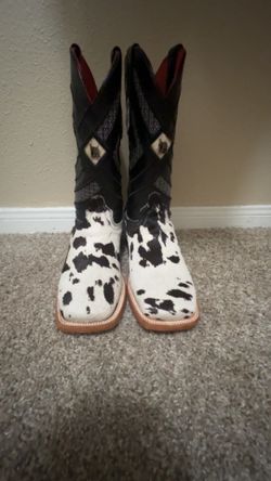 Cowhide RockEm Boots