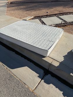 Free Mattress/Pillow