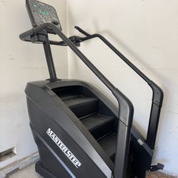 LLERO COMMERCIAL X3 STAIRMASTER / STAIR CLIMBER - Free Delivery & Assembly 