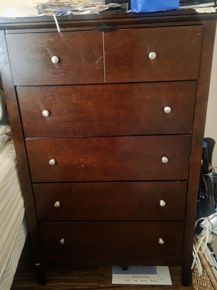 Dresser SET