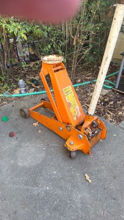 3 Tn Floor Jack. S.W.Arl.