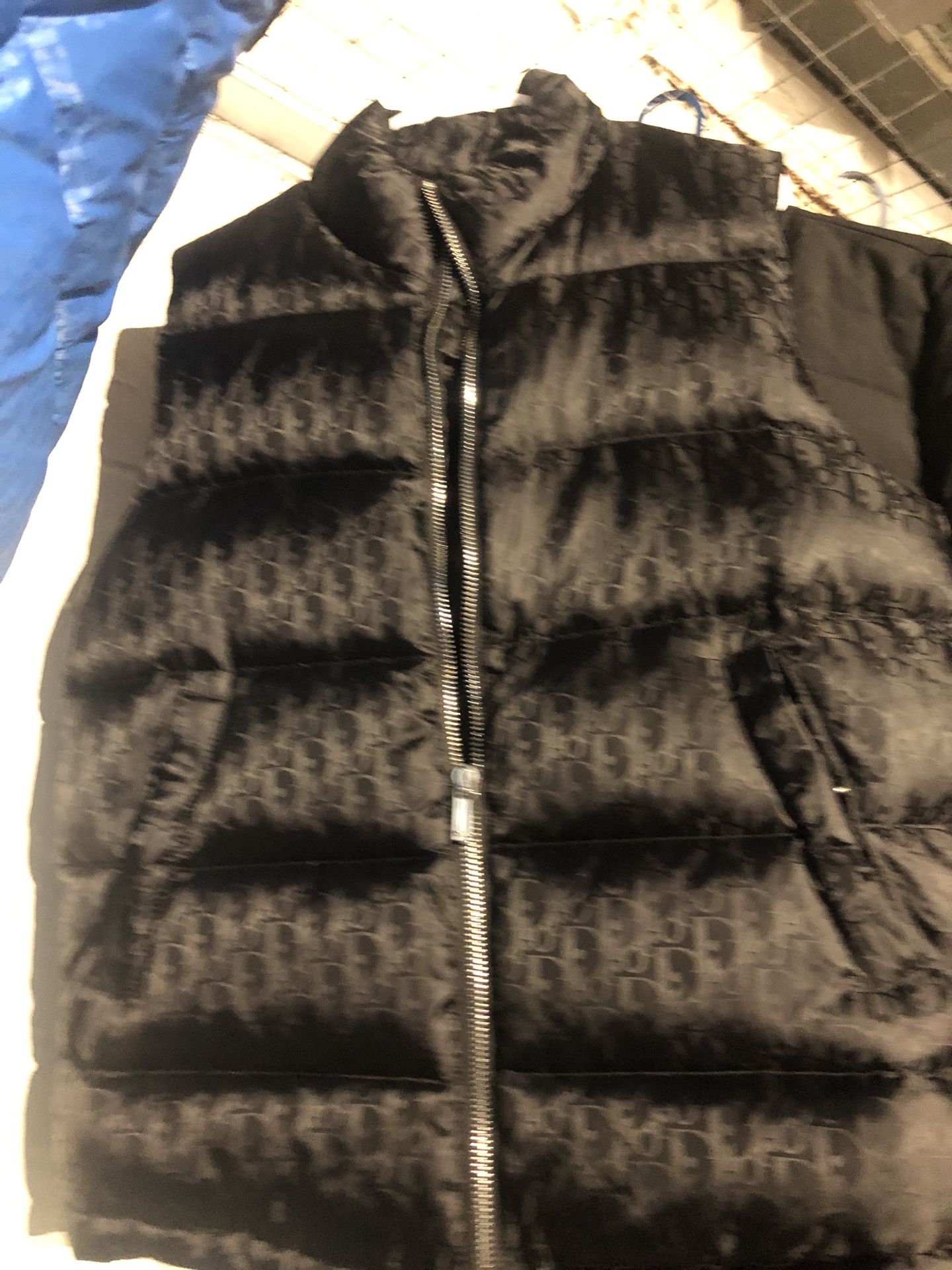 Black Dior Vest. S,m,l