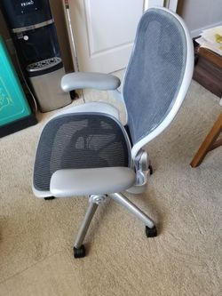 Two Tone Silver Titanium Herman Miller Aeron Office Desk Gaming Chair