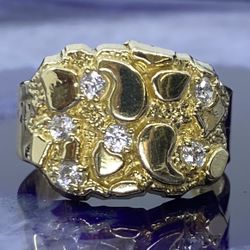 $675 Yellow Gold Nugget W Zirconia Ring 