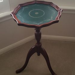 Mini Table 