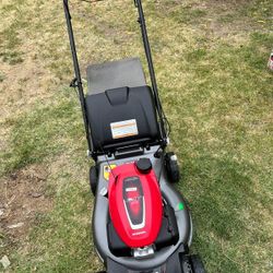 Honda
21 in. 3-in-1 Variable Speed Gas Walk Behind Self-Propelled Lawn Mower with Auto Choke