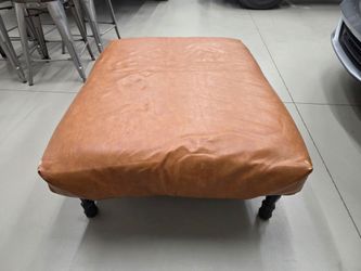 Ottoman/Coffee Table