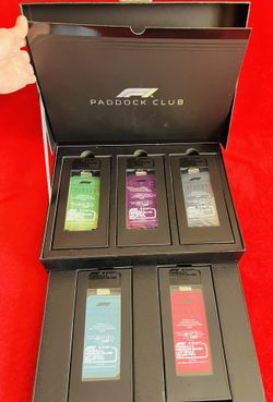 FORMULA 1 LAS VEGAS GRAND PRIX 2023 Collectible BADGE TICKET PADDOCK CLUB + PIN ‼️ Get READY For F1 2026 ...