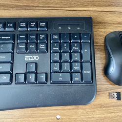 Wireless Mouse and Keyboard Combo