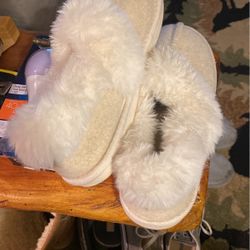 House Shoes Size 7/8 