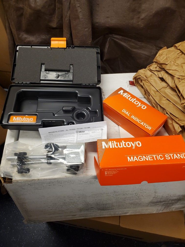 Mitutoyo Dial Indicater And Magnetic Stand