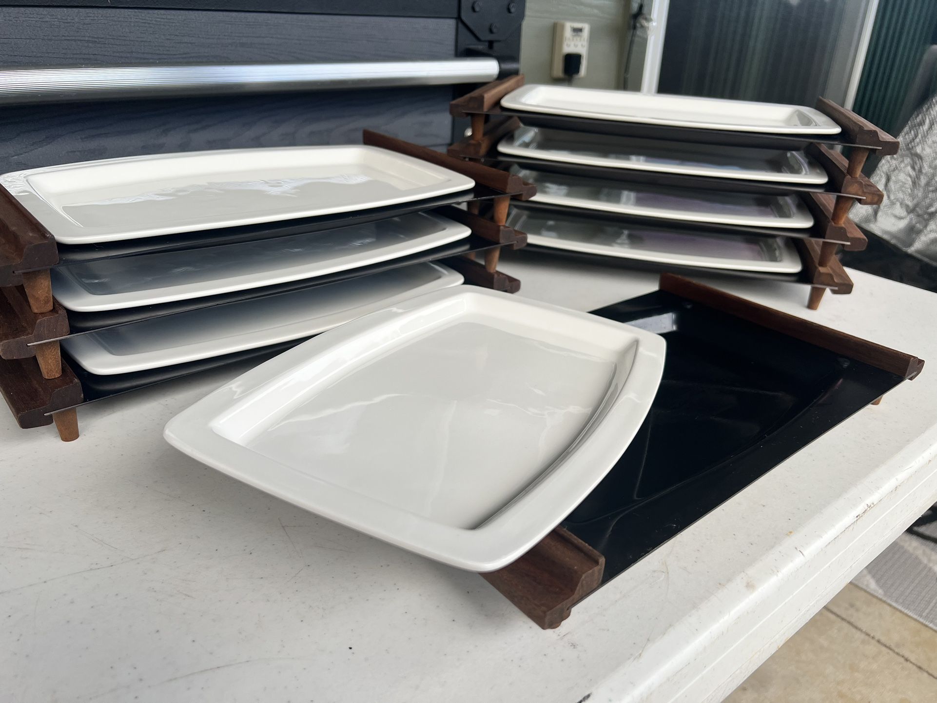 Set Of 8 Vintage Cutco Combo-Server Sizzle Plates