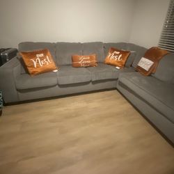 Sectional couch 2 piece 