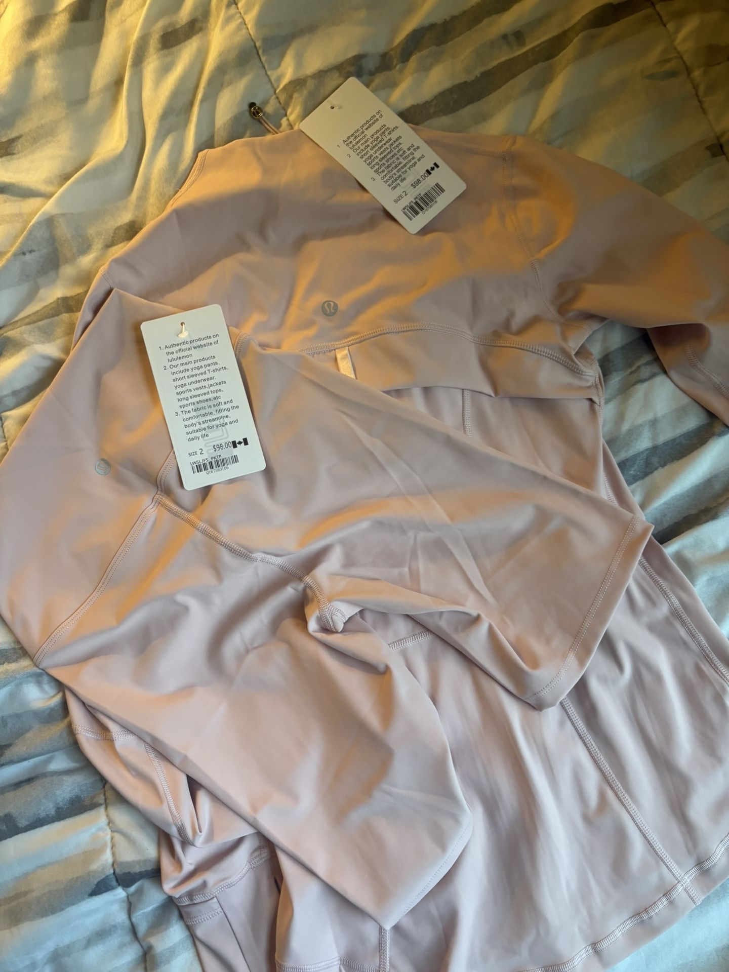 Lululemon PINK JACKET AND BOTTOM SET!! Size S