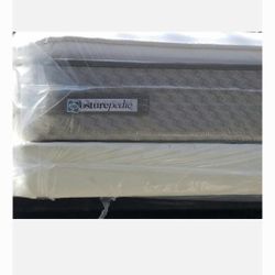 Queen Size New Thick Pillow Top Bed Can Deliver