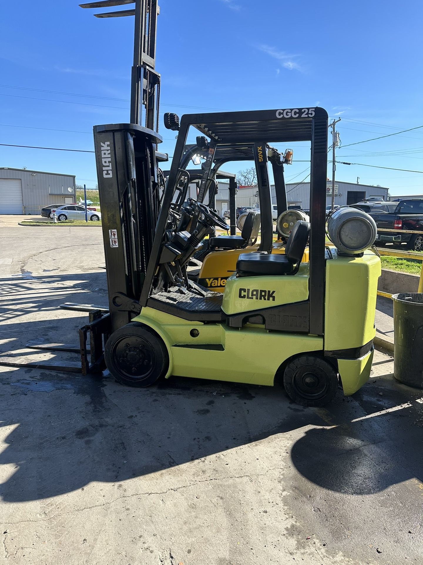 Forklift Clark 5000 Lbs Capacity 