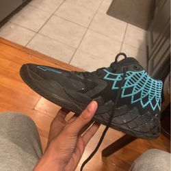 LaMelo Mb.01 Black City 