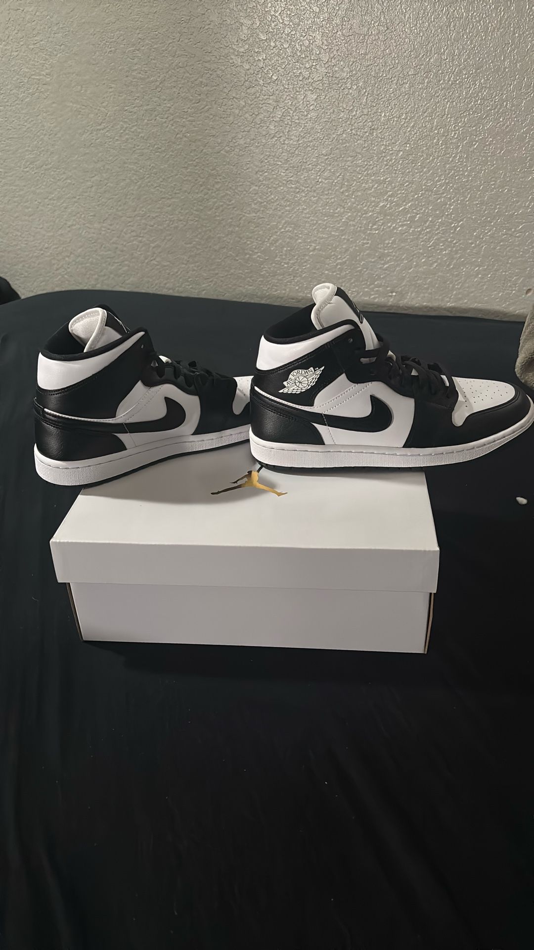 Air Jordan 1 Mid