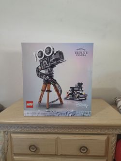 Lego Disney Walt Disney Tribute Camera 43230