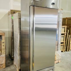One Door Reach-In Refrigerator | 19 cu