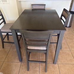 Table Good Condition 