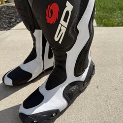 Sidi Cobra Motorcycle Boots -  Used Once!  Size 11