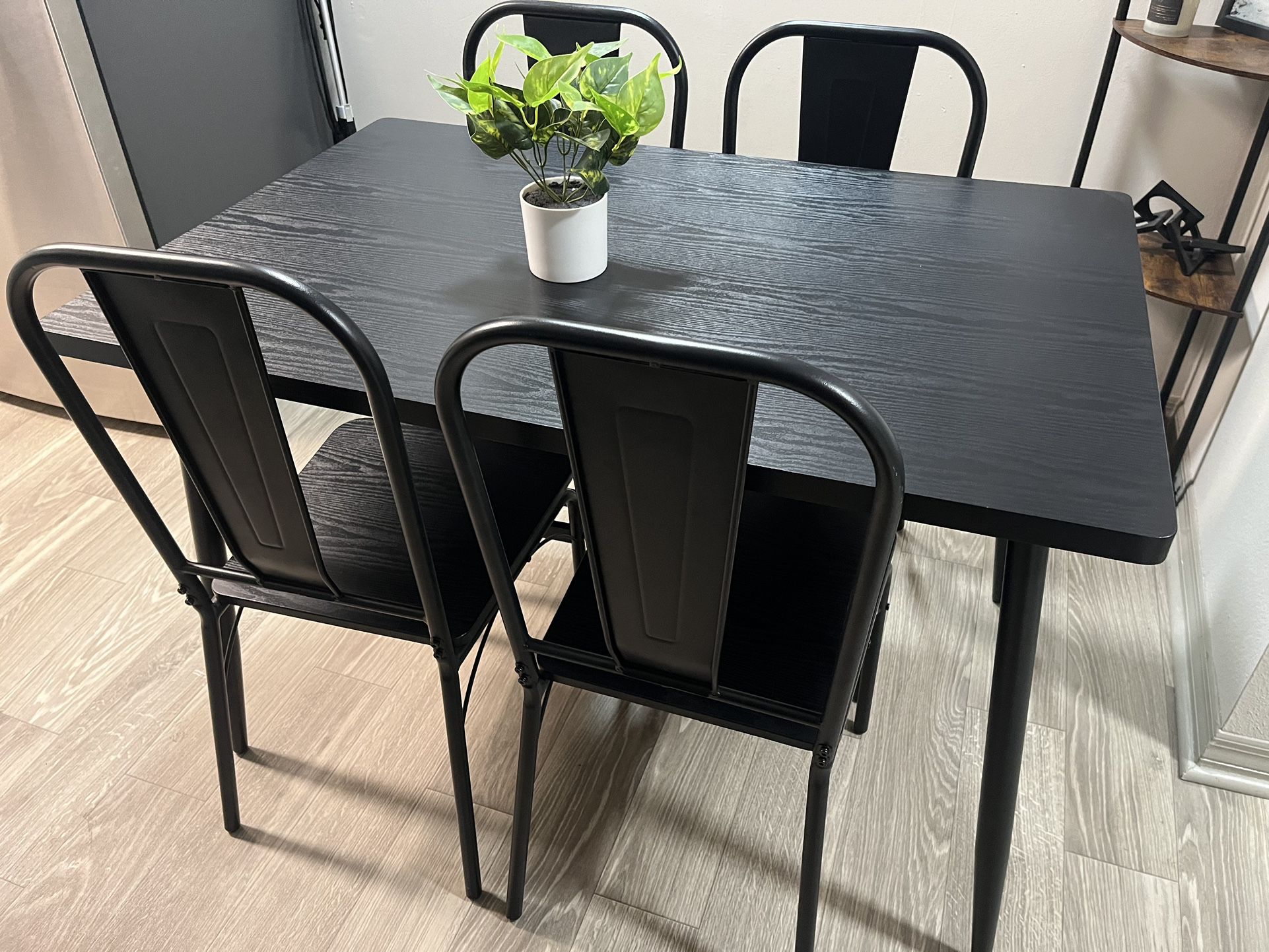 Table With Chairs Set 