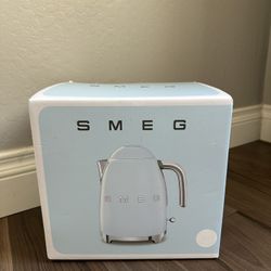 Smeg '50s Retro Style Electric Kettle - White