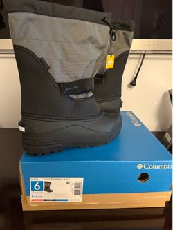 Youth snow boots Columbia