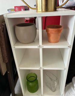 White 6-Cube Storage Shelf / Organizer