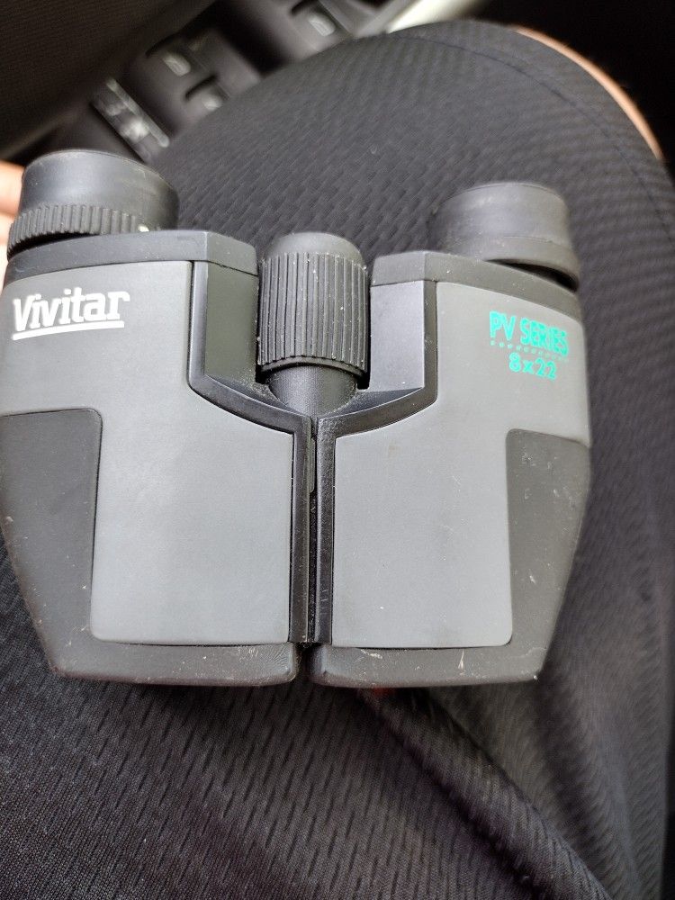 Vivitar PV Series 8x22 Binoculars.