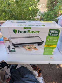 FoodSaver FM2900 Vacuum Sealing System