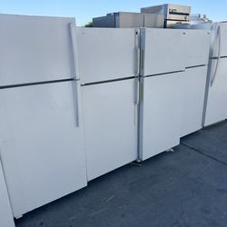 White Standard Refrigerator With 90 Day Warranty