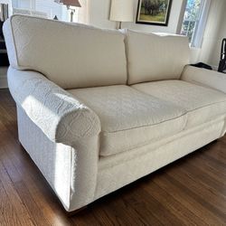 Tom’s Price Cream Sofa