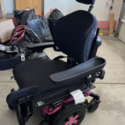 Q6 Edge 3 Power Wheelchair