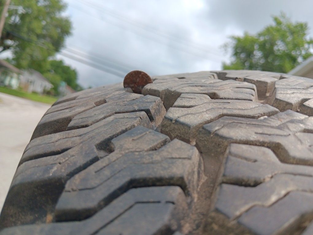 Truck Tires 16.5