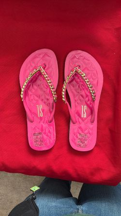 Women’s Pink Sandals New Size 8/9 