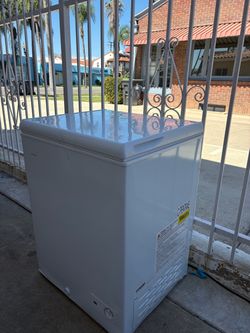 Vissani chest freezer