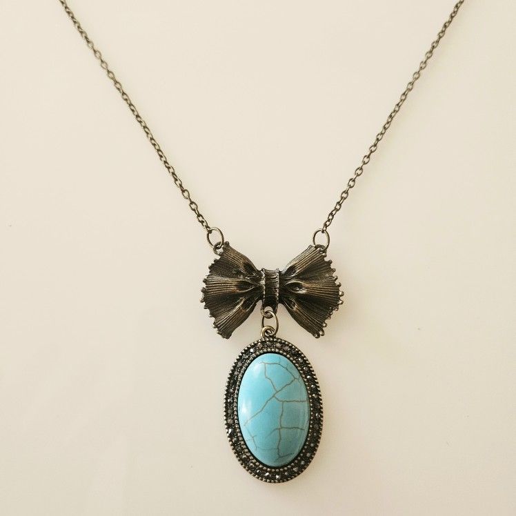 Handmade Imitation Turquoise Cameo and Bow Necklace Cowgirl Western Lolita Style
