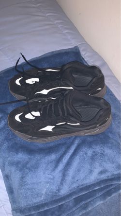 Size 11 Vanta Yeezys (200-250) 9/10 condition