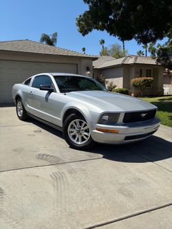2008 ford mustang