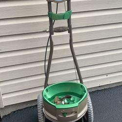 Scott’s Fertilizer/Seed Spreader