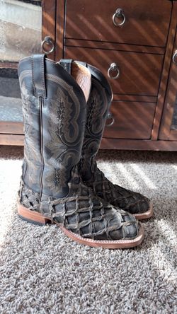 USED Men’s ARIAT Genuine Pirarucu size 8.5D