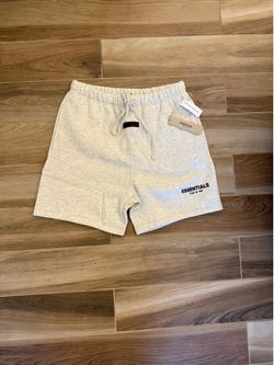 Light oat essential shorts