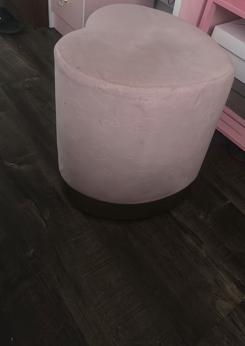 impressions hello kitty chair