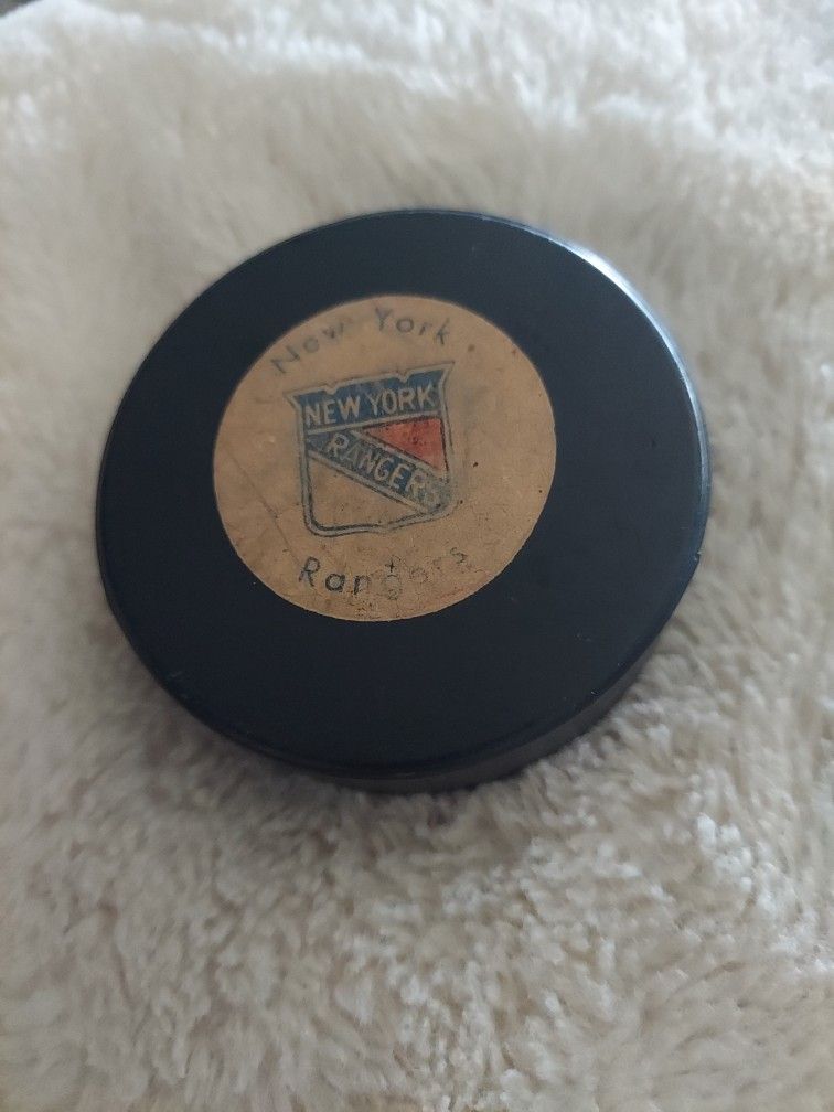 New York Rangers Hockey Puck