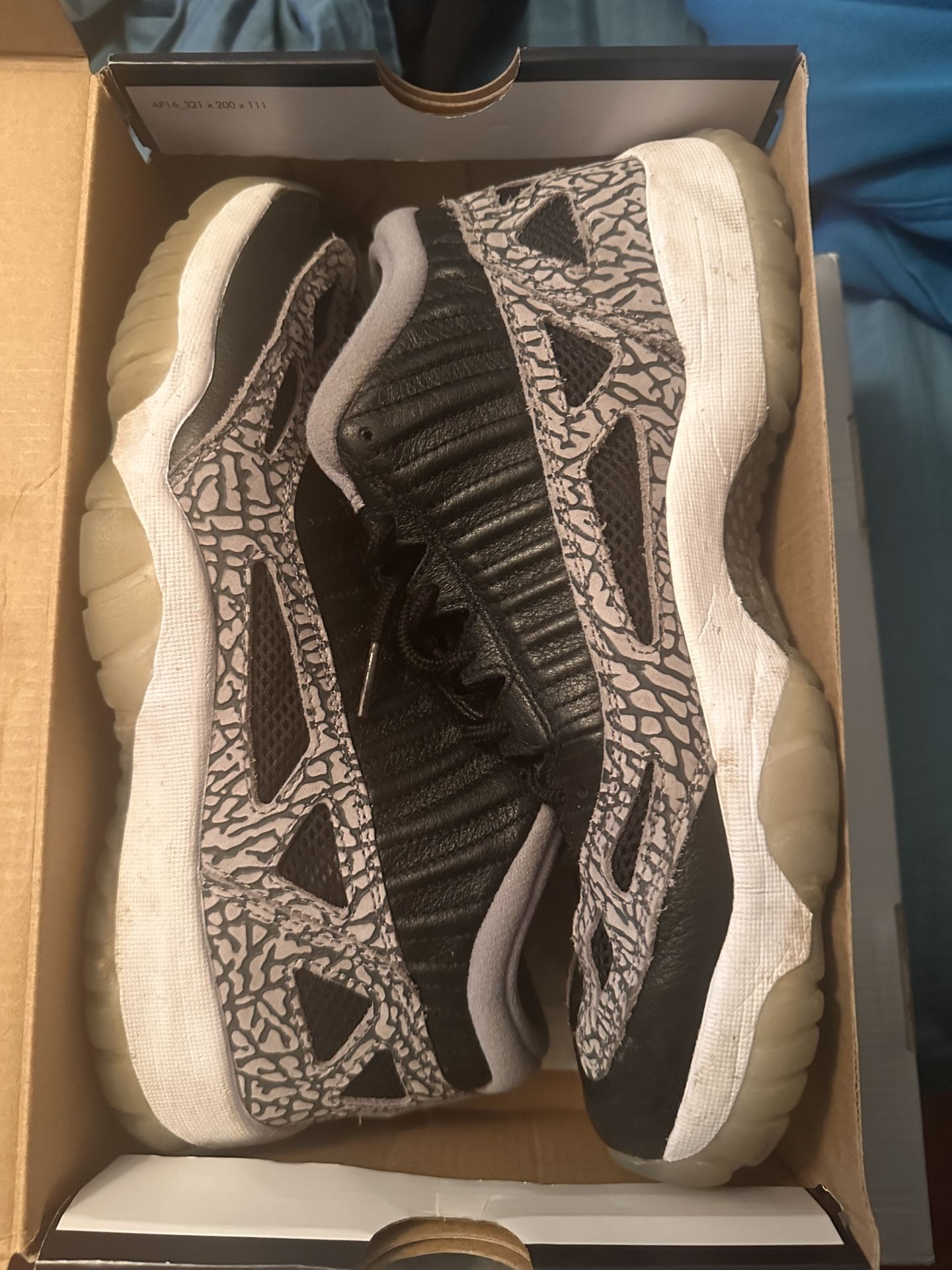 Jordan 11 Low Size 11