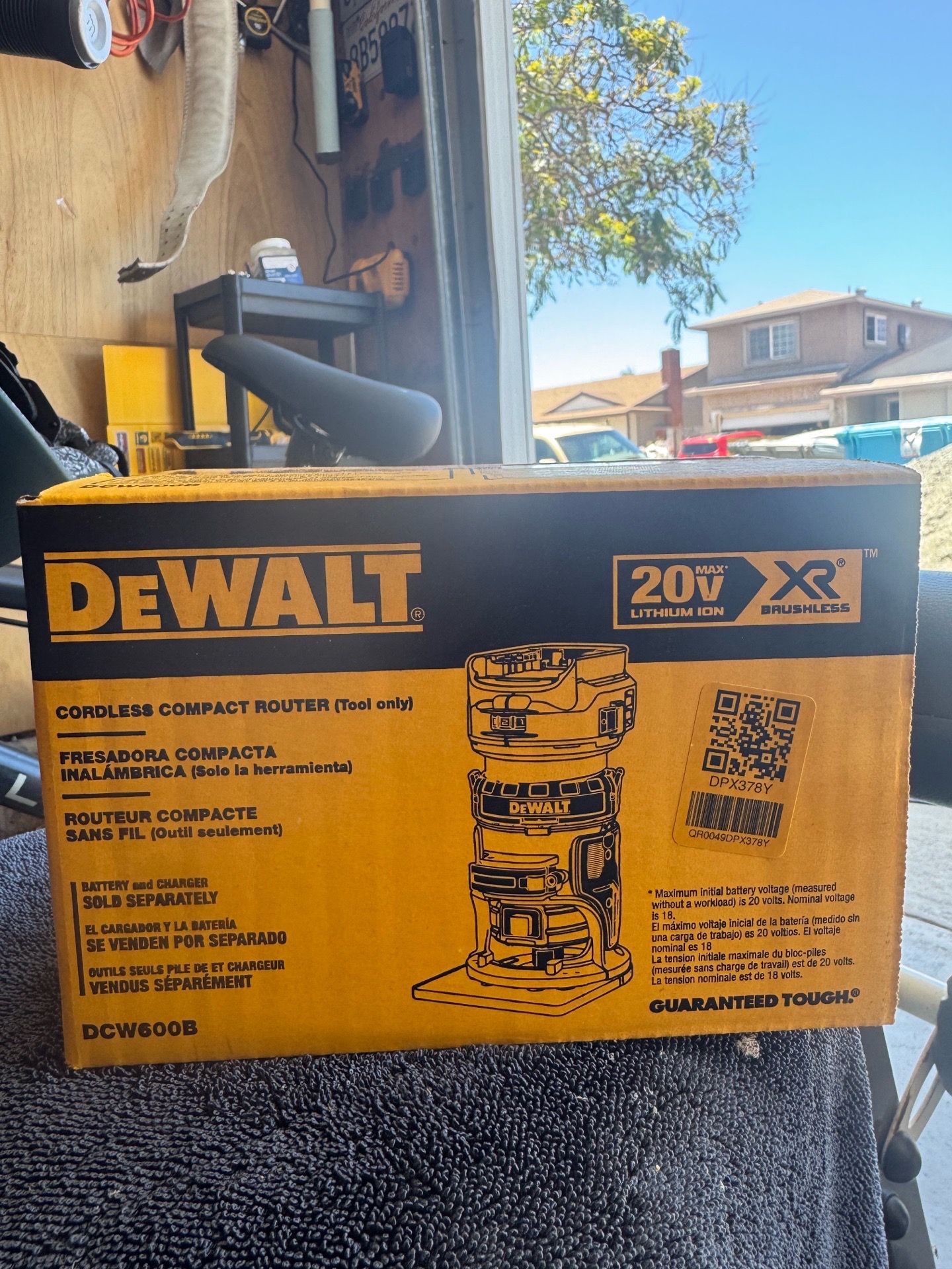 Dewalt router 20v.TOOL ONLY