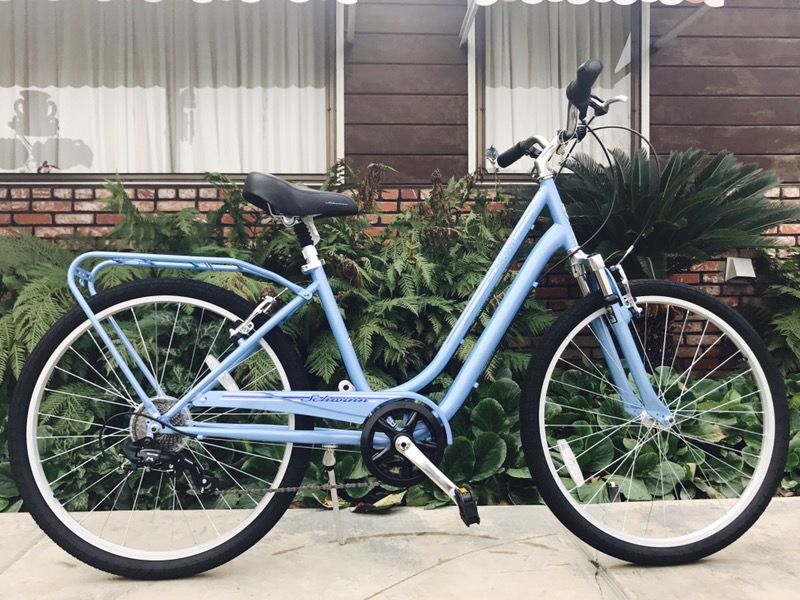 Schwinn Women's Radiant 26" Hybrid Bike